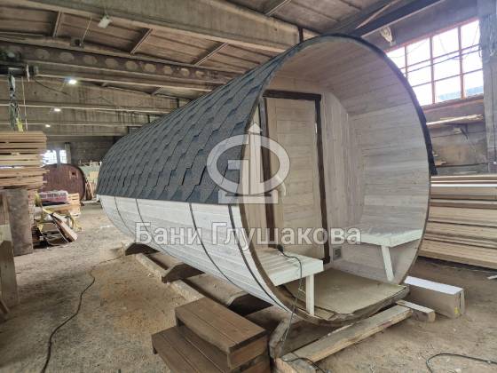 Баня-бочка «Коломна» 4,7м с террасой и печью под ключ